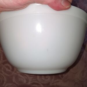 VTG 70's Pyrex 402 Milk Colored Bowl